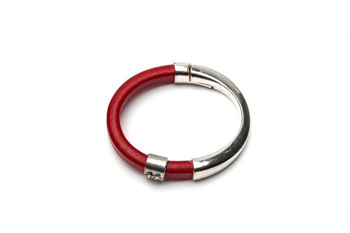Magnetspange mit rotem Lederband und Schmuckschieber aus Zamak