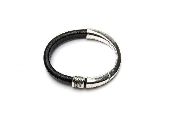 Magnetspange mit schwarzem Lederband und Schmuckschieber aus Zamak
